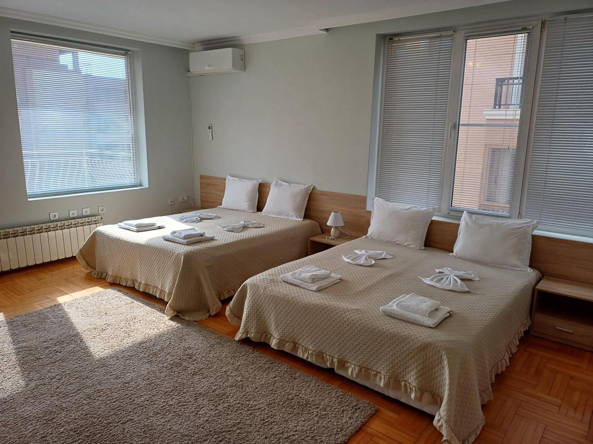 Guest Deva Guest house *